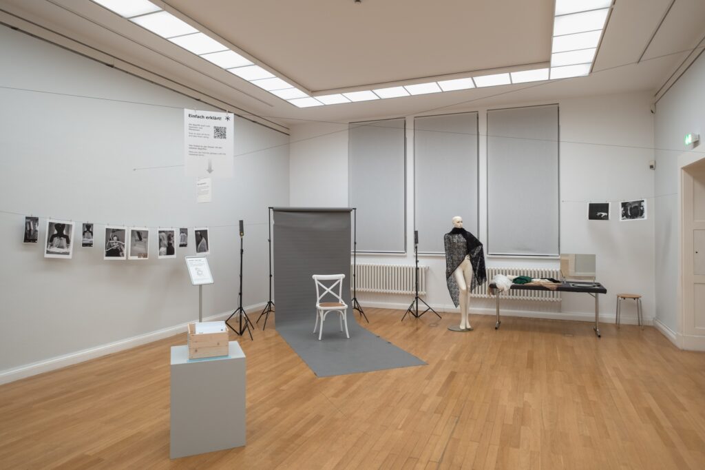 Ausstellungsansicht, Vier Frauen. Vier Lebensläufe, 2024, Foto: Kunstsammlungen Chemnitz/Frank Krüger