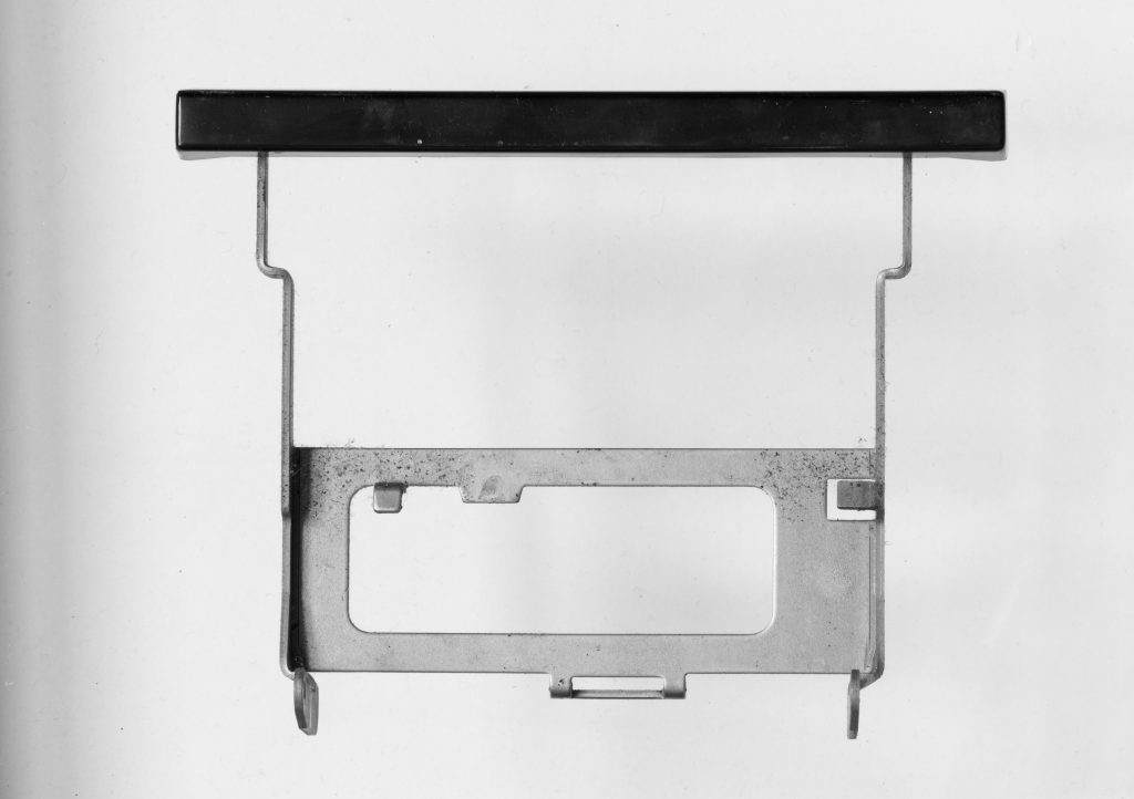 Andrzej Steinbach, space bar (Detail) Aus der Serie Disassembling a Typewriter, 2022, Fine Art Print, 90 x 60 cm © VG Bild-Kunst, Bonn 2022